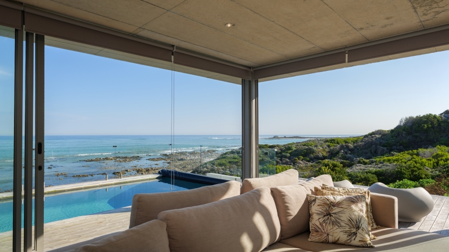 5 Bedroom Property for Sale in Suiderstrand Western Cape